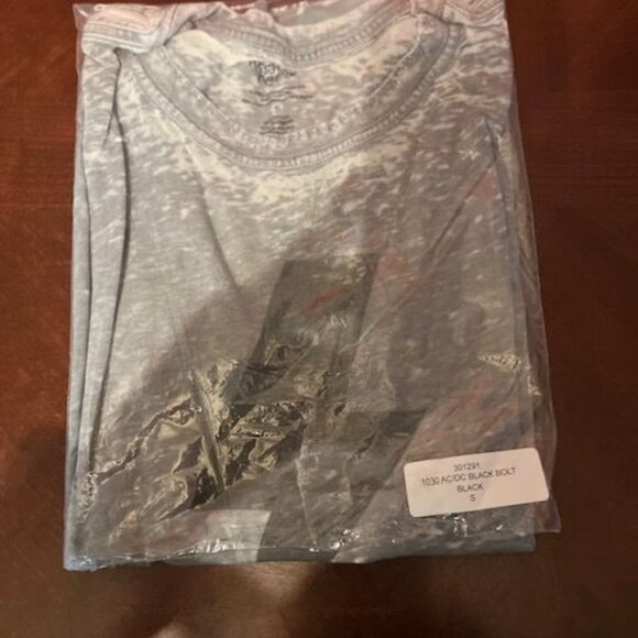 Recycled karma AC/DC Womens Graphic T-Shirt Gray Lightning Bolt Distressed Look - Picture 7 of 8